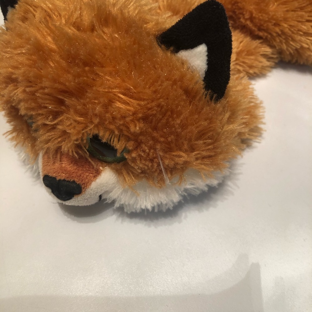 Fiesta Realistic plush fox beanie - Picture 5 of 8